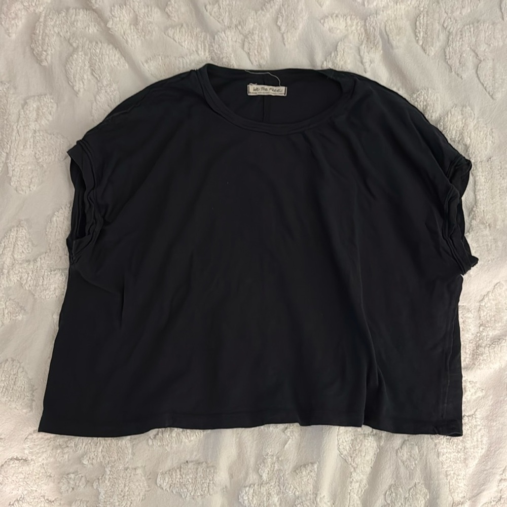 Black tee